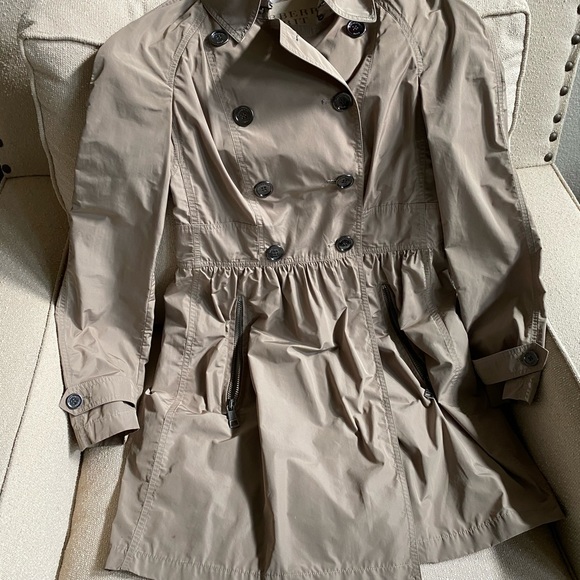 Burberry Beige Trench Coat - Picture 4 of 6